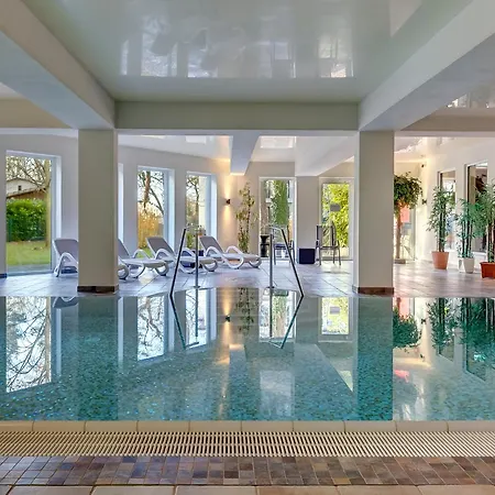 아파트 Ostseeresidenz Gorki- Park - 10 Mit Wellness Und Schwimmbad 제바트헤링스도르프
